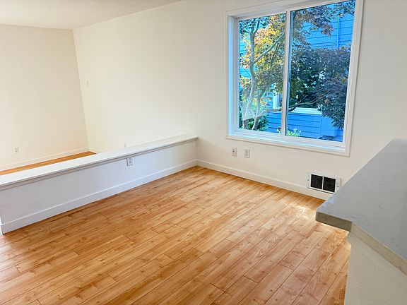 5th image of 125 146th Ave SE #125