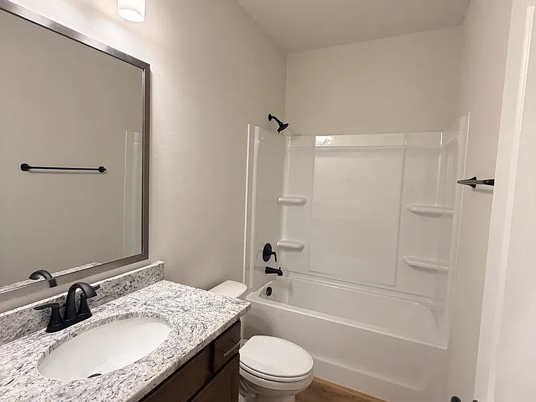 189 Berkshire Pl — Photo 13