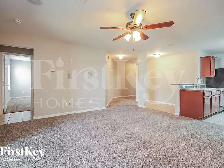 9518 Peridot Green Dr — Photo 8