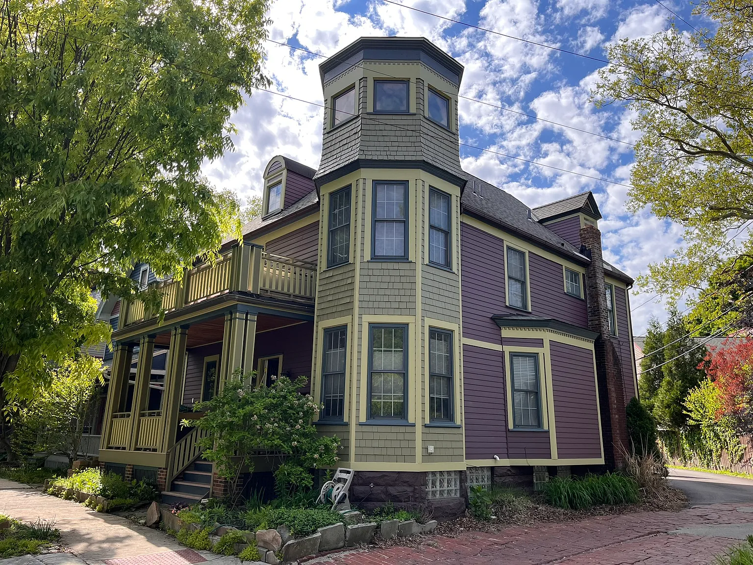 1 bed, 2500 sqft, $625 — Photo 1