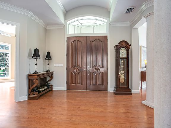 2nd image of 109 Hickory Hill Dr