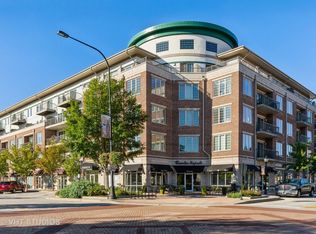 100 S Emerson St #24, Mount Prospect, IL 60056