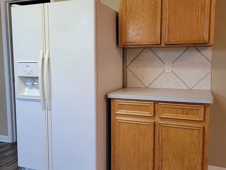 2611 Echo Dr — Photo 12