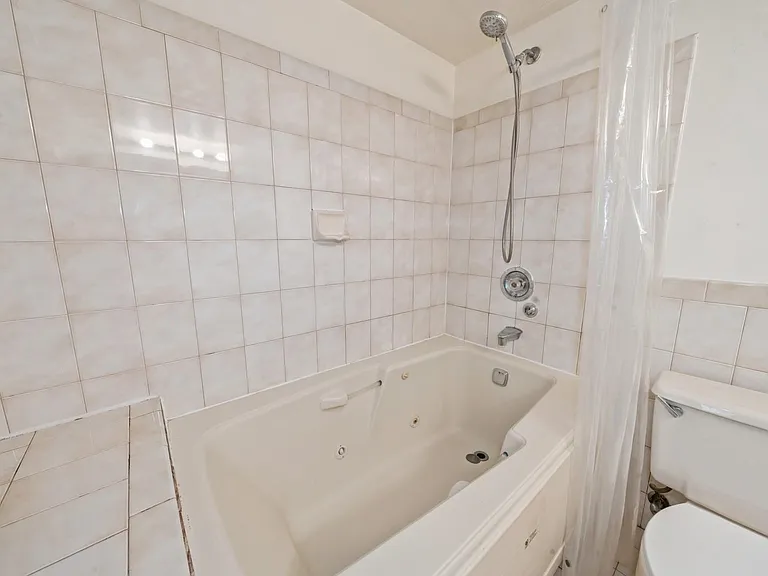551 Observer Hwy #4C — Photo 11