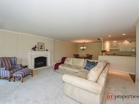 Living Room / Dining Room