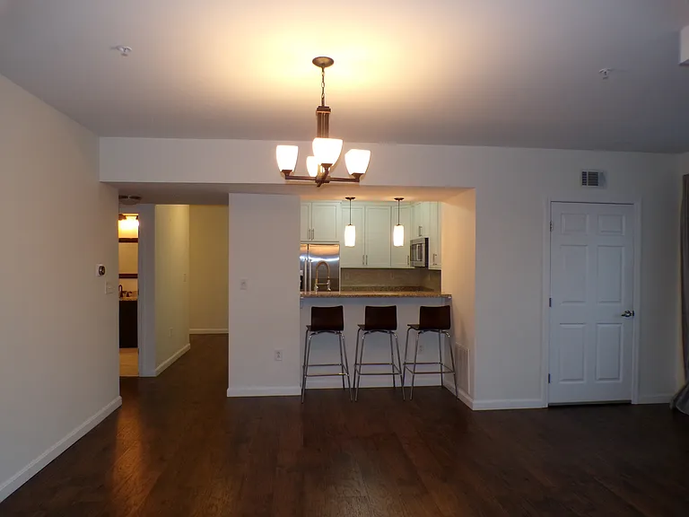 1 Cityview Ln #214 — Photo 6