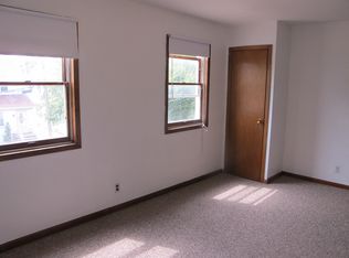 137 Pilgrim Pl, Valley Stream, NY 11580