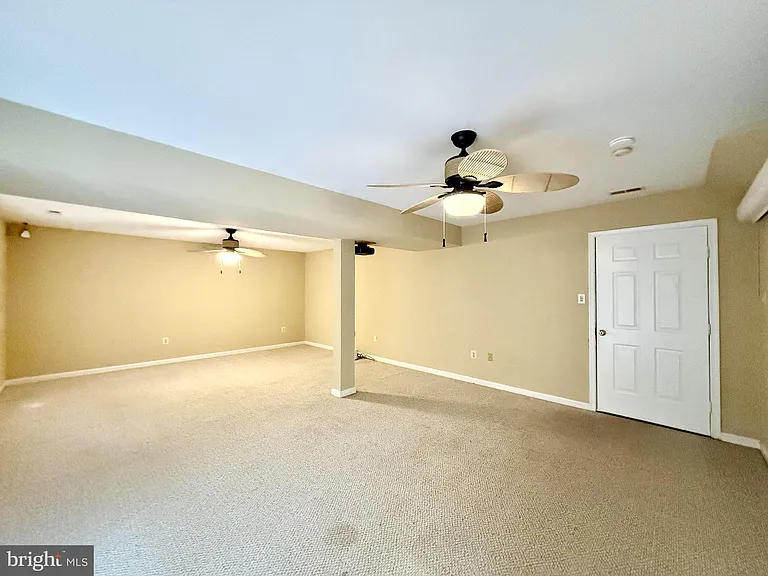 70 Dorothy Ln — Photo 6