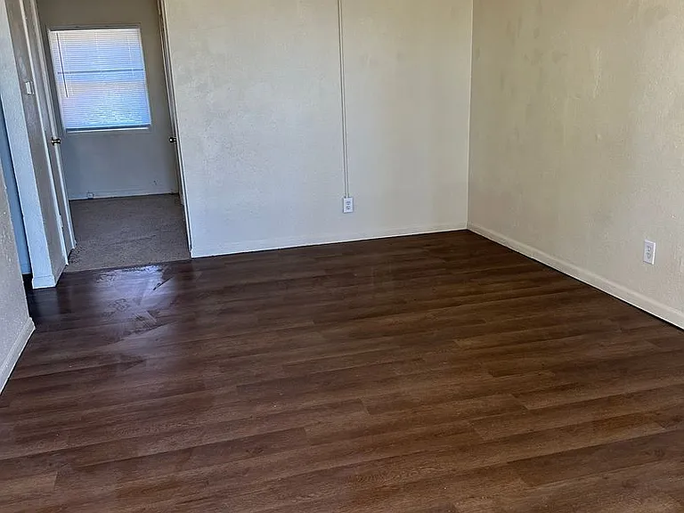 3413 SW Brendan Ave — Photo 1
