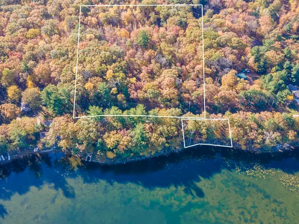 731 E South Lake St, Hancock, WI 54943