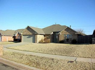1801 NE 34th St, Moore, OK 73160