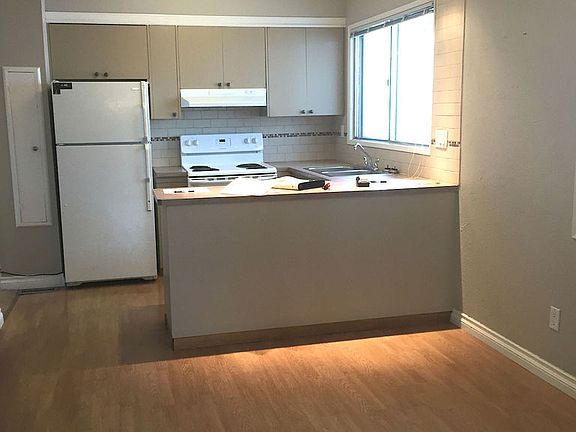 2nd image of 9835 89th Ave NW