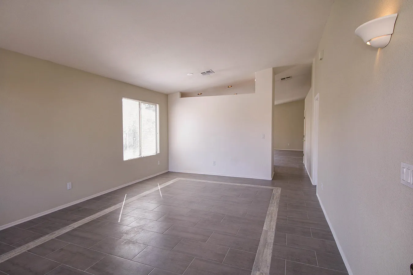 3 bed, 1630 sqft, $1,897 — Photo 4