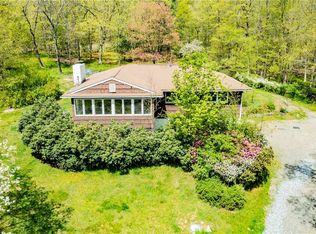 27 Stonehouse Rd, Rhinebeck, NY 12572