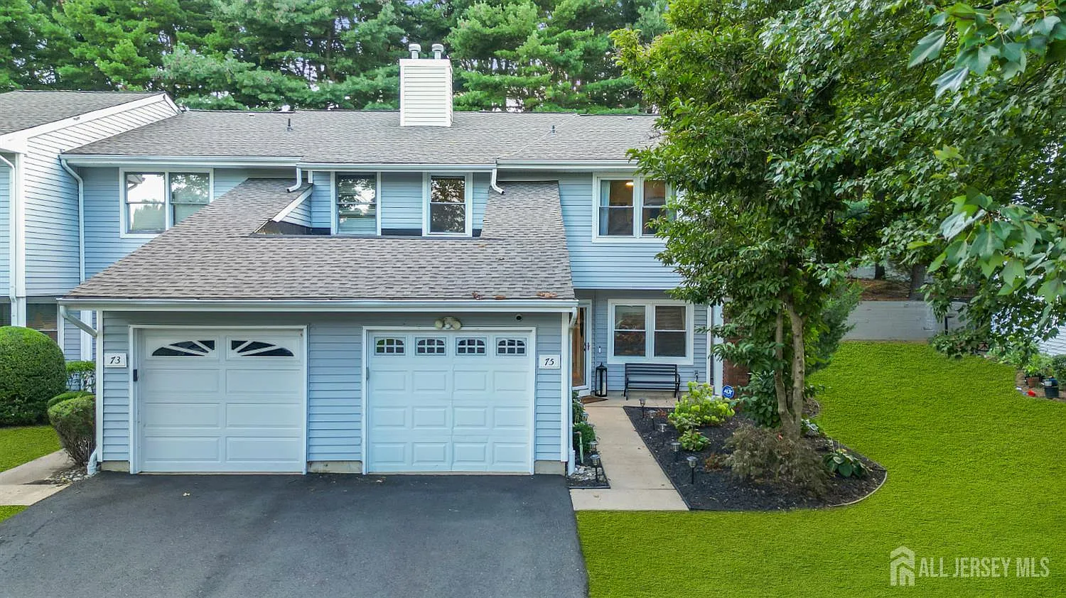 75 Woodmere Dr photo 1