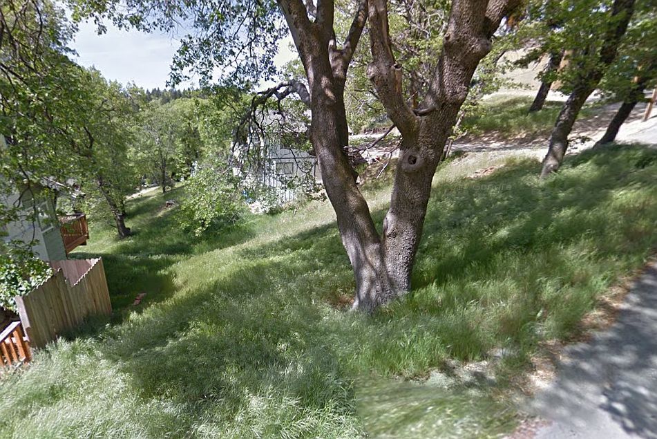 2nd image of Lakebrook Dr