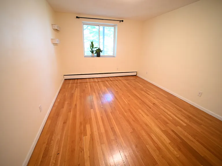 50 Green St #308 — Photo 7