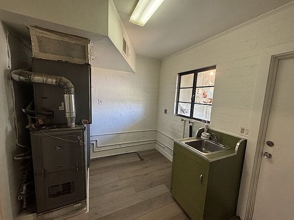 5th image of 2845 W Palm Ln