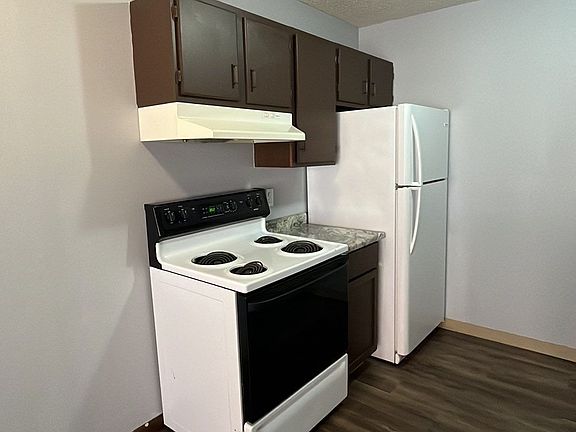 2nd image of 1820 F St APT 6
