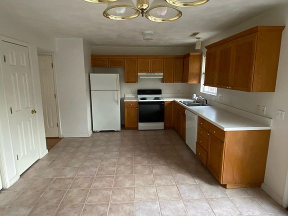 2nd image of 1050 Buffalo Dr NW