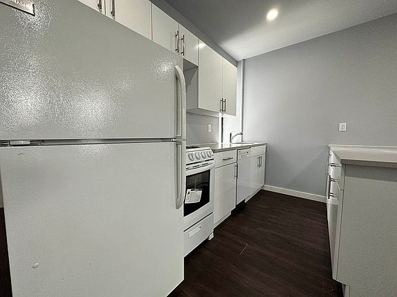 2nd image of 82 Livingston St APT 2