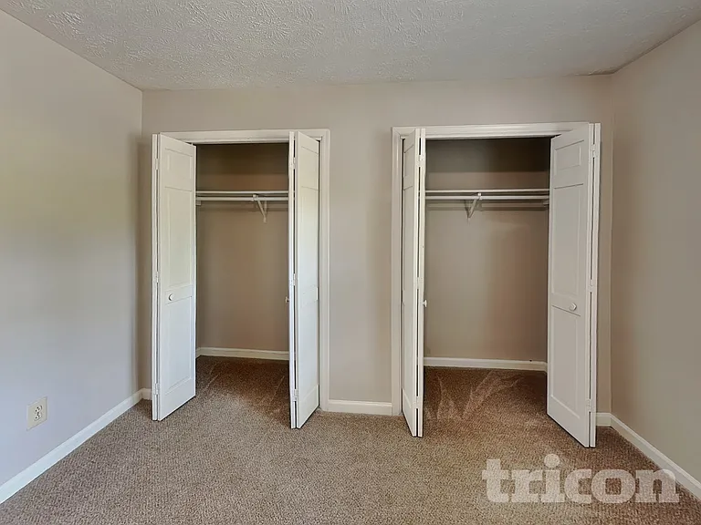 100 Creekwood Ct — Photo 10