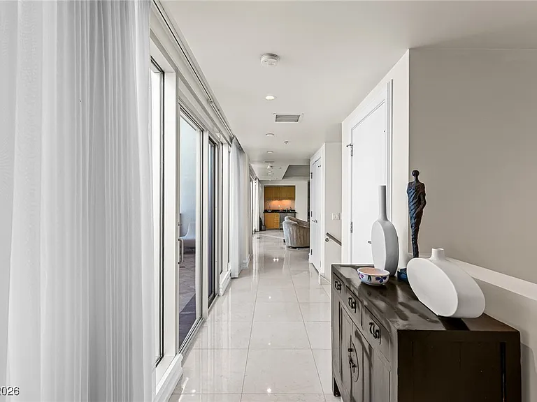 2700 Las Vegas Blvd S #4304 — Photo 39