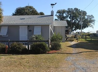 211 Hill St, Cedar Pt, NC 28584