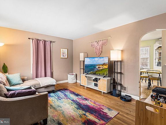 3rd image of 225 McClellan St