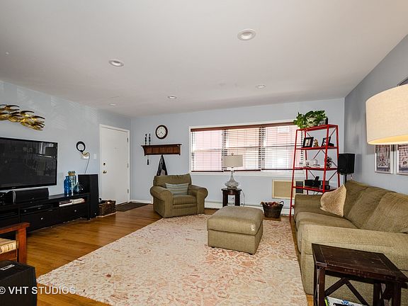 2nd image of 6969 N Ashland Blvd APT 206