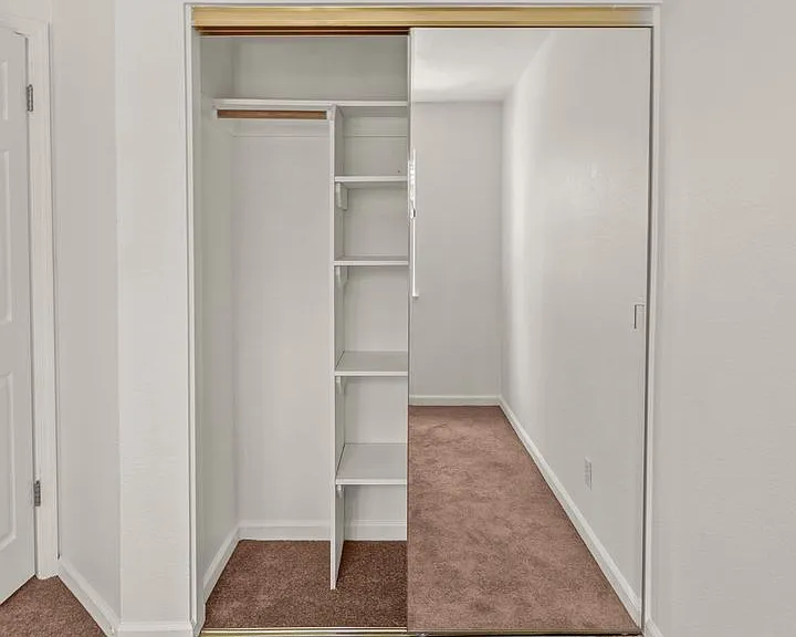 6125 Lambeck Ln — Photo 32