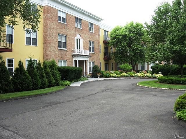 140 Greenwich Ave, Greenwich, CT 06830