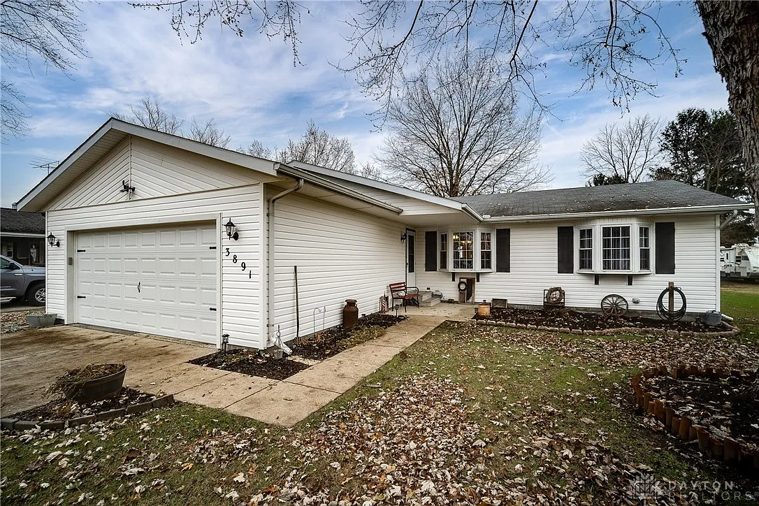 3891 Shawnee Trl photo 1