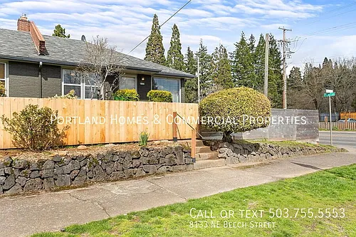 8133 NE Beech St Photo 1