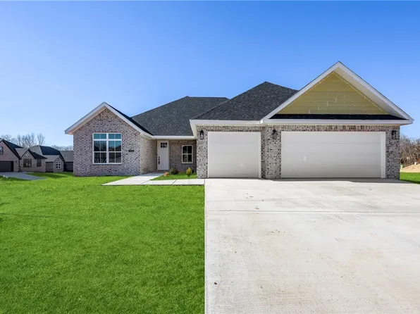 1448 Cittadella Ave, Tontitown, AR 72762