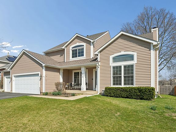 3rd image of 829 Renaissance Dr