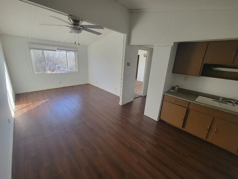 1st image of 217 Avon St Box Po-534