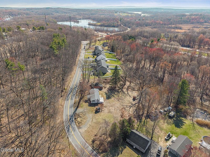 2nd image of 90 Clamsteam Road