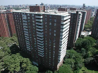 100 La Salle Street in Morningside Heights