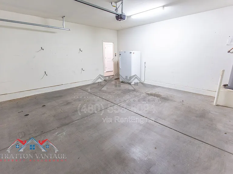 11689 N 166th Dr — Photo 16