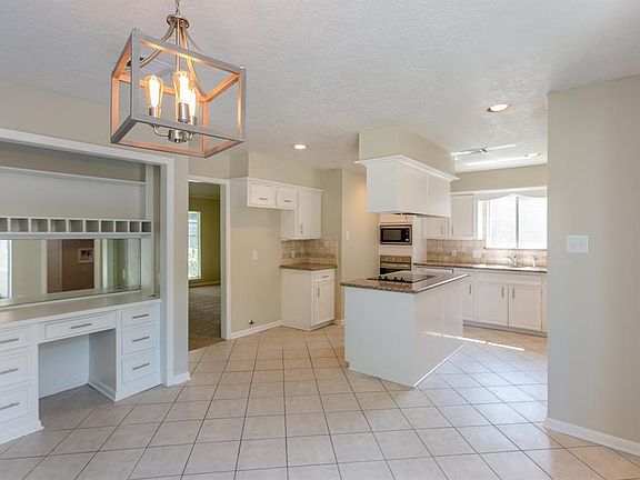 4th image of 20222 Pittsford Dr