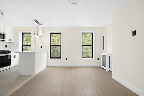 358 Dean St Photo 1