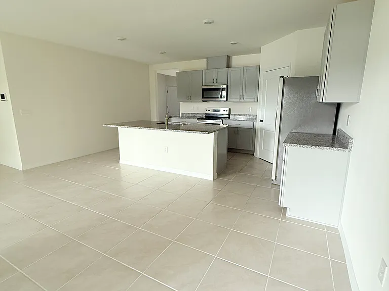 368 Conway Ave — Photo 10