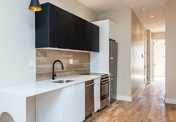 2nd image of 385 Chauncey St #L1