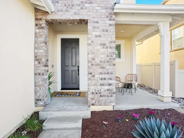 327 Ventasso Way, Fallbrook, CA 92028