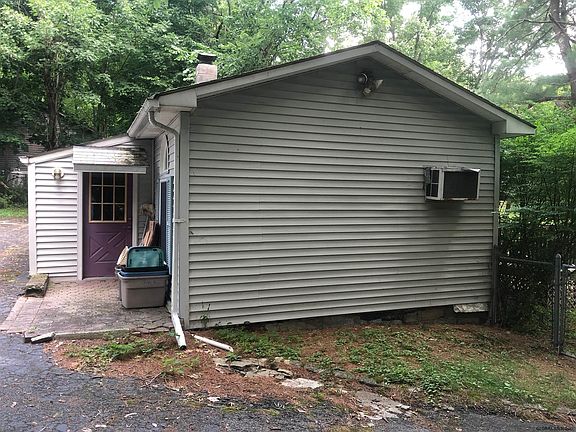3rd image of 421 Nassau Averill Park Rd