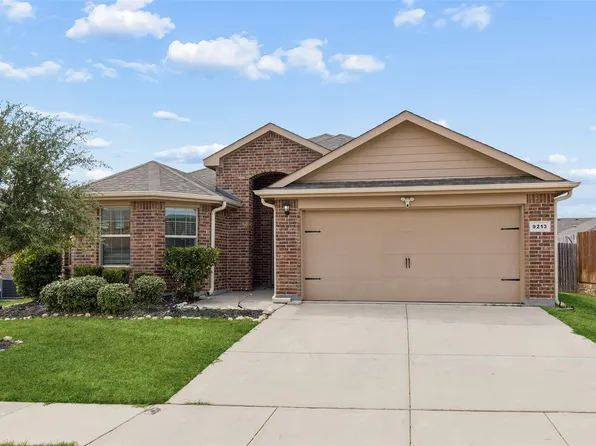 9213 Hill Topper Trl, Fort Worth, TX 76131