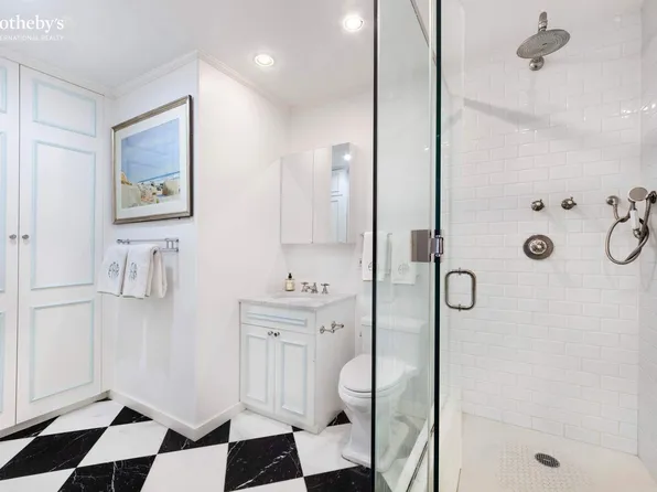 188 East 70th Street image 7 of 11