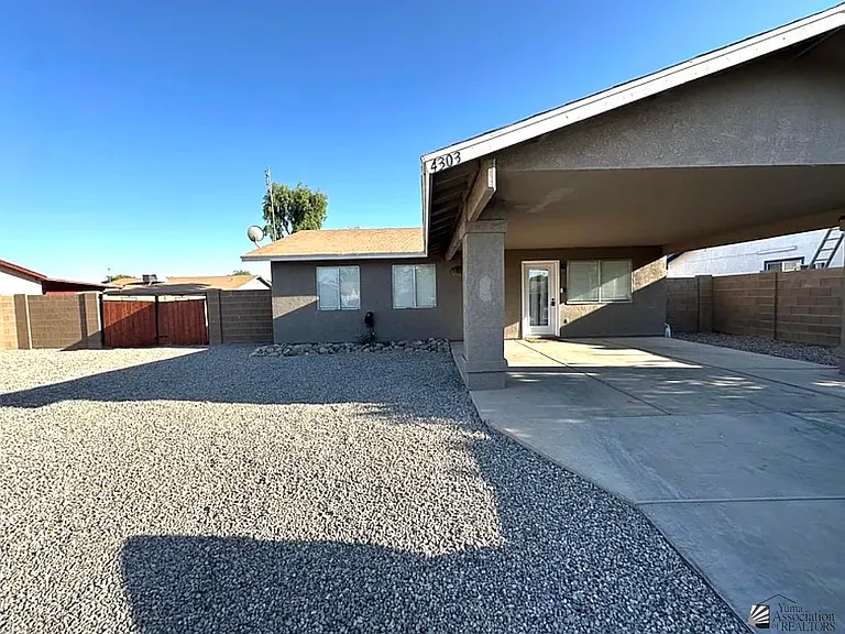 4303 W 20th Pl — Photo 1