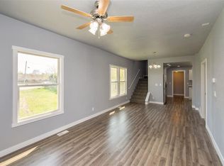 916 6th St SW, Cedar Rapids, IA 52404